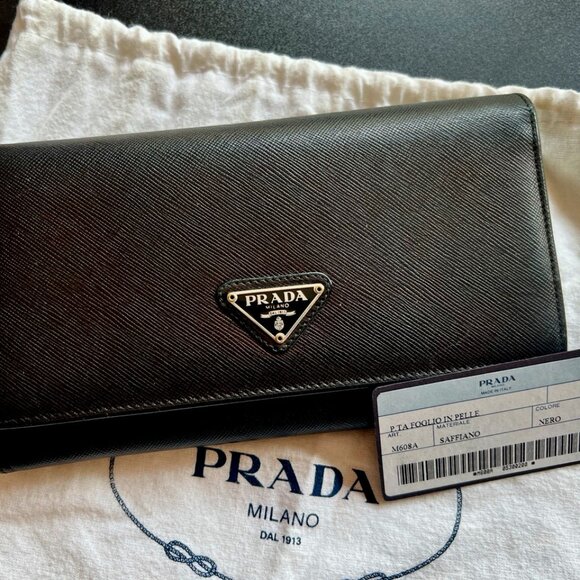 Authentic Prada Triangle Logo Long Snap Wallet in Black Saffiano Leather - Picture 1 of 11